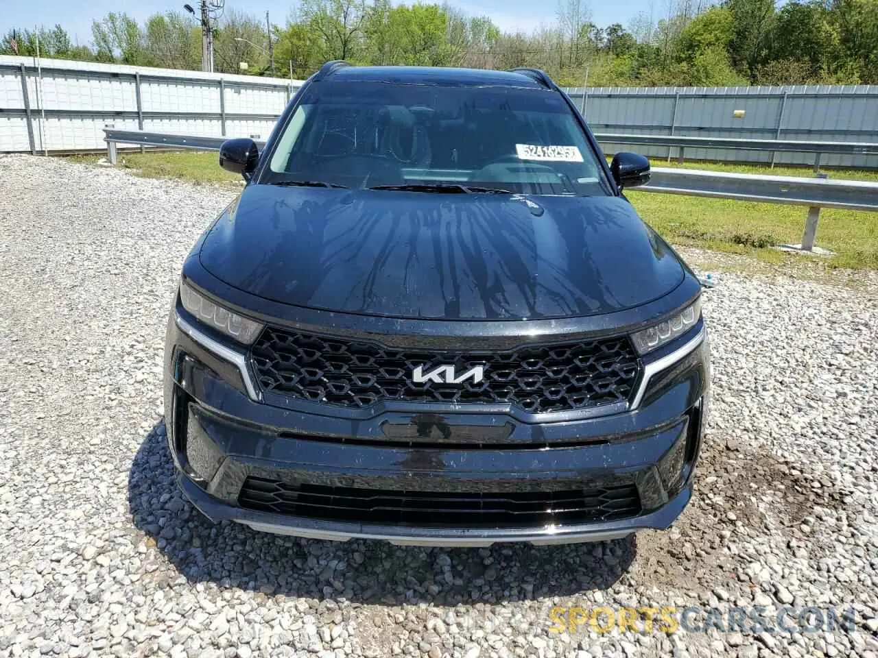 5 Photograph of a damaged car 5XYRL4LC4NG136953 KIA SORENTO 2022