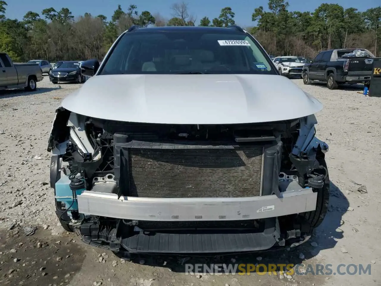 5 Photograph of a damaged car 5XYRL4LC4NG146463 KIA SORENTO 2022