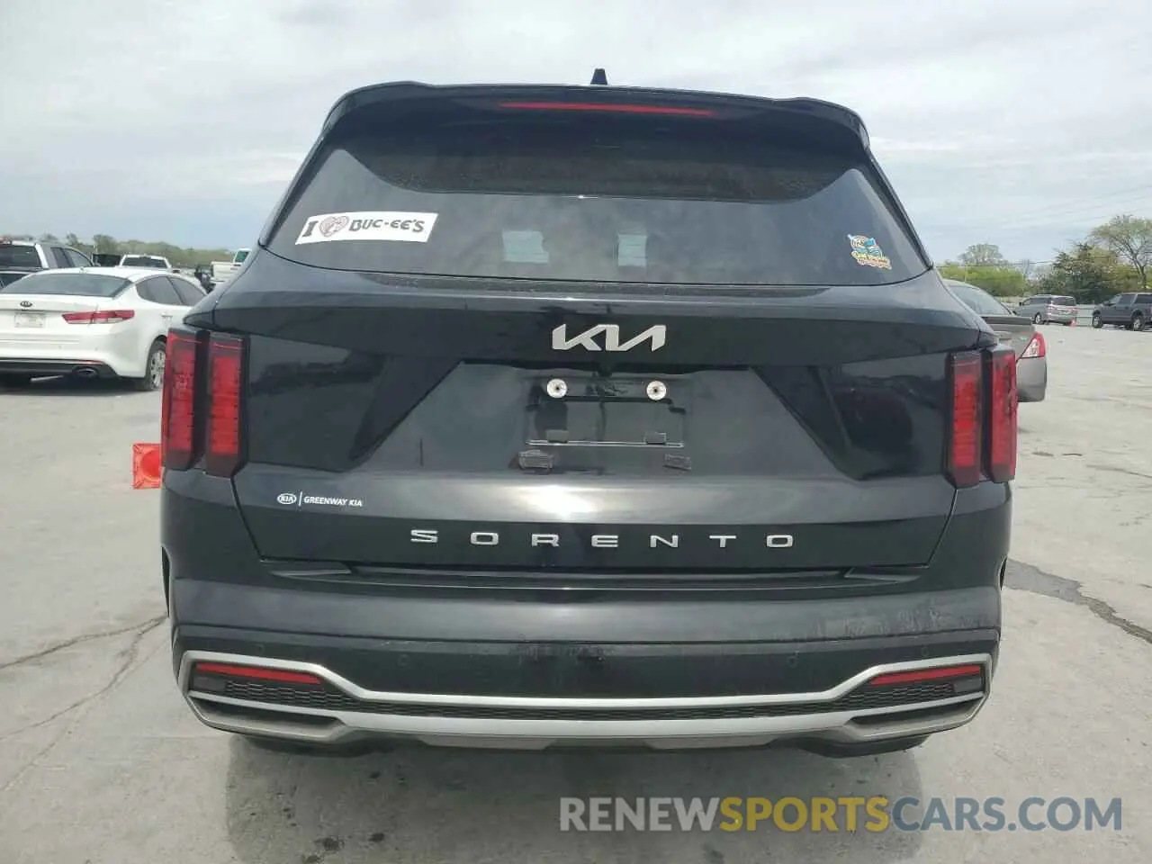 6 Photograph of a damaged car 5XYRL4LC4NG159570 KIA SORENTO 2022