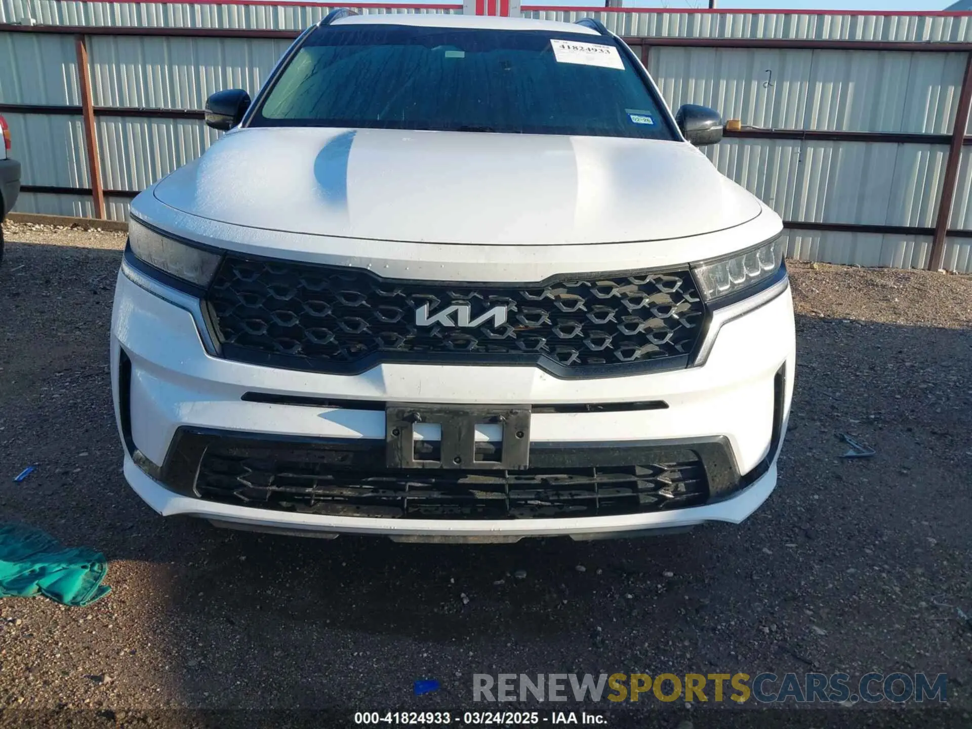 13 Photograph of a damaged car 5XYRL4LC5NG133480 KIA SORENTO 2022