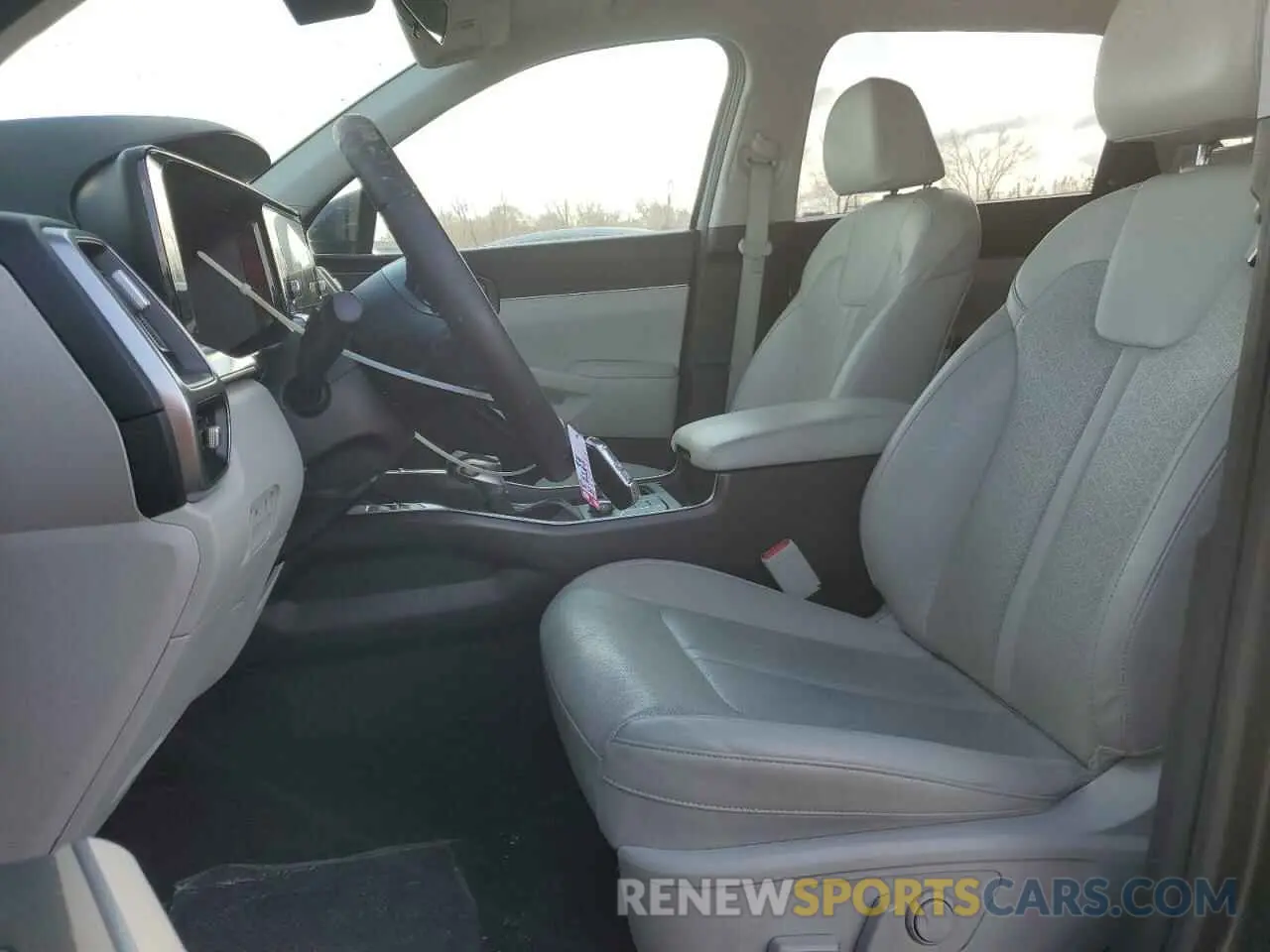 7 Photograph of a damaged car 5XYRL4LC5NG155074 KIA SORENTO 2022