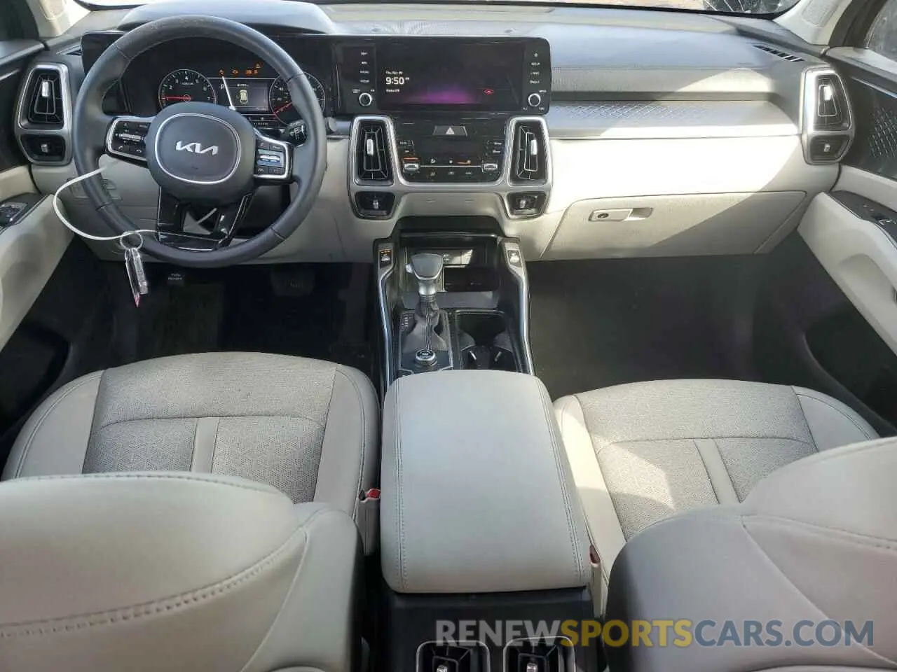 8 Photograph of a damaged car 5XYRL4LC5NG155074 KIA SORENTO 2022