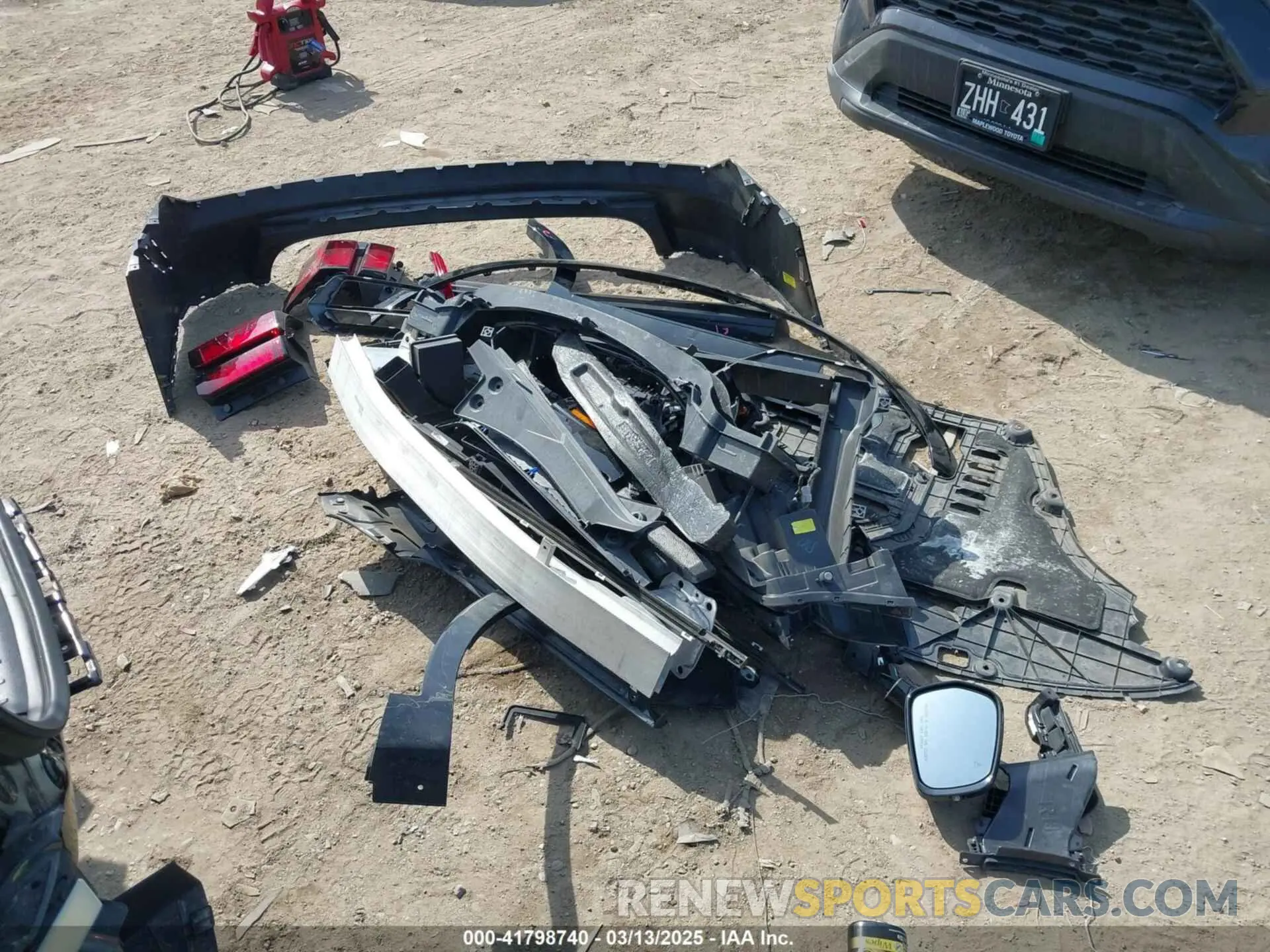 12 Photograph of a damaged car 5XYRL4LC6NG084726 KIA SORENTO 2022