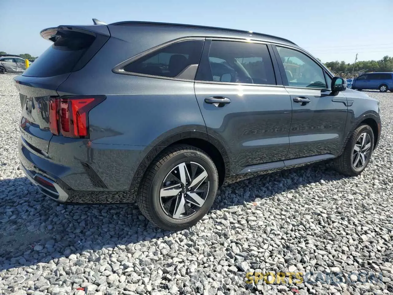 3 Photograph of a damaged car 5XYRL4LC6NG115506 KIA SORENTO 2022