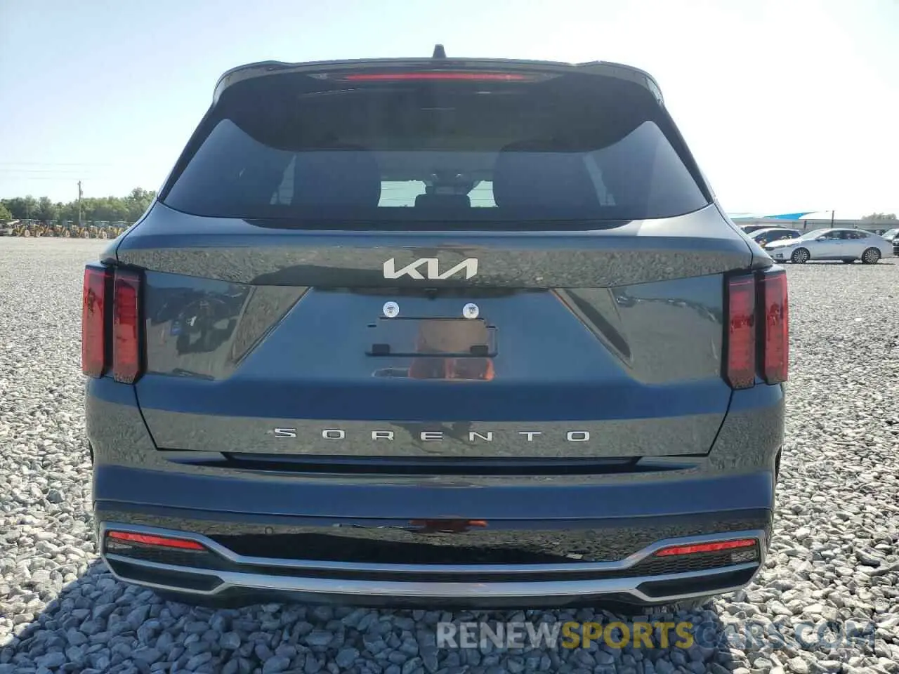 6 Photograph of a damaged car 5XYRL4LC6NG115506 KIA SORENTO 2022