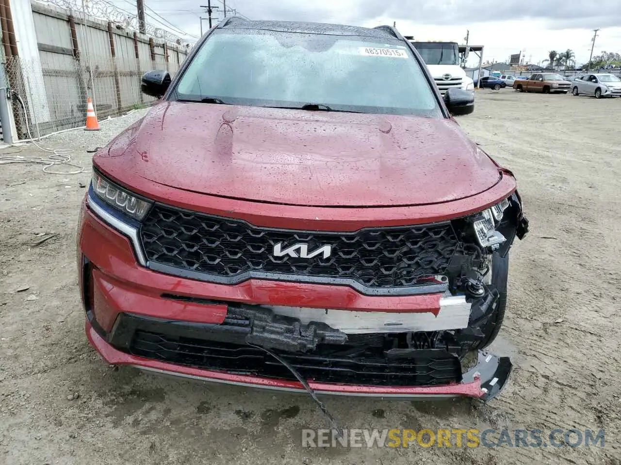 5 Photograph of a damaged car 5XYRL4LC6NG129860 KIA SORENTO 2022