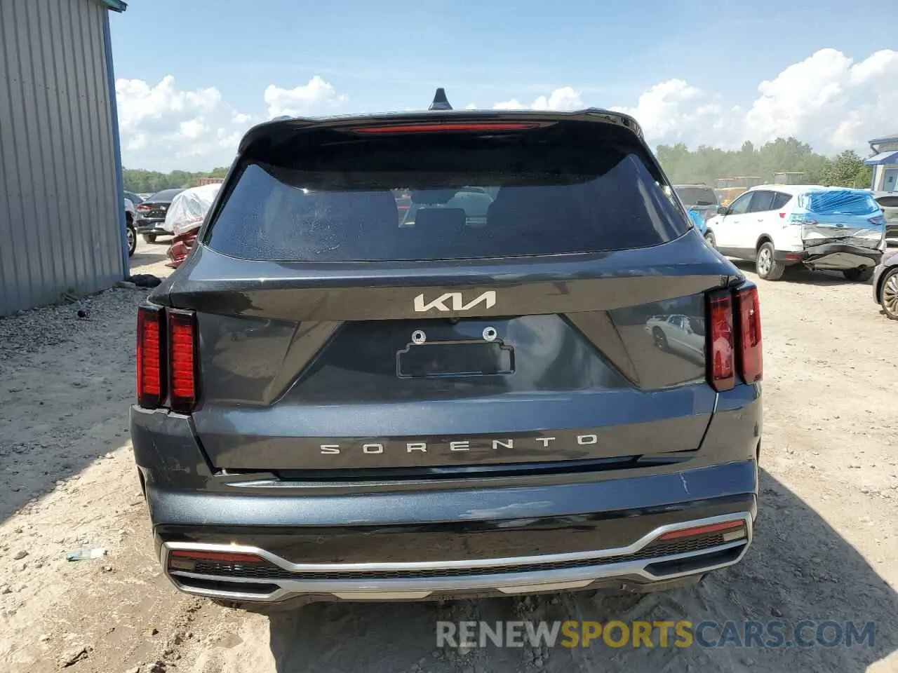 6 Photograph of a damaged car 5XYRL4LC6NG151521 KIA SORENTO 2022