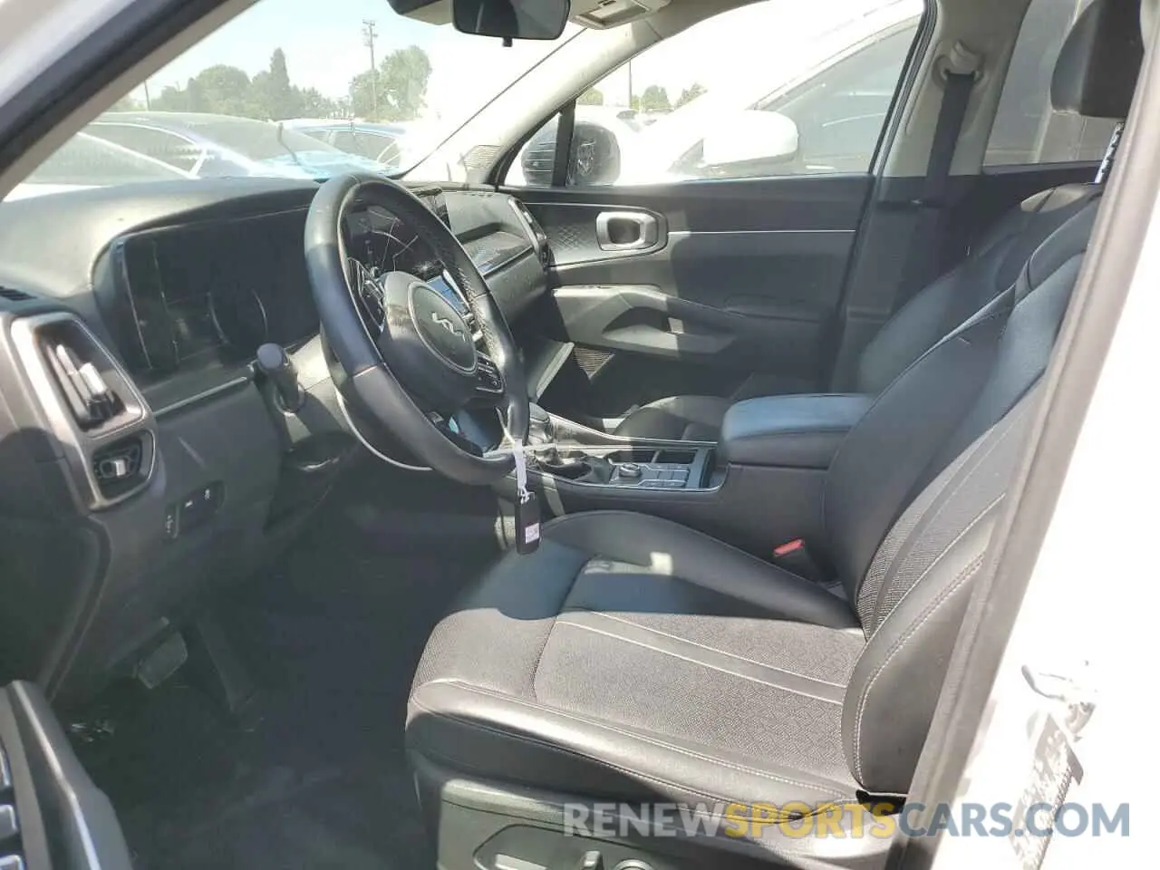 7 Photograph of a damaged car 5XYRL4LC7NG123808 KIA SORENTO 2022