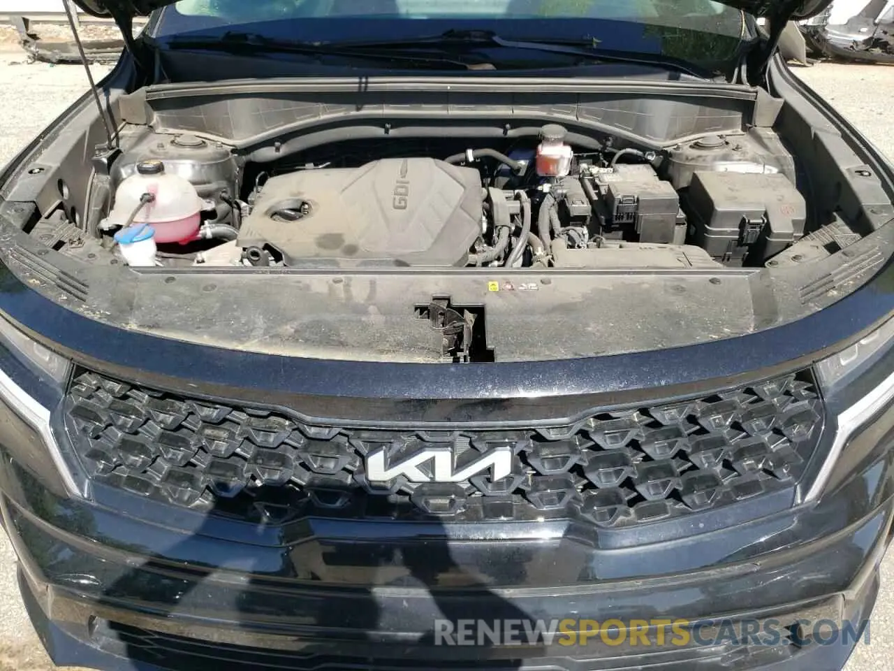 11 Photograph of a damaged car 5XYRL4LC8NG126135 KIA SORENTO 2022