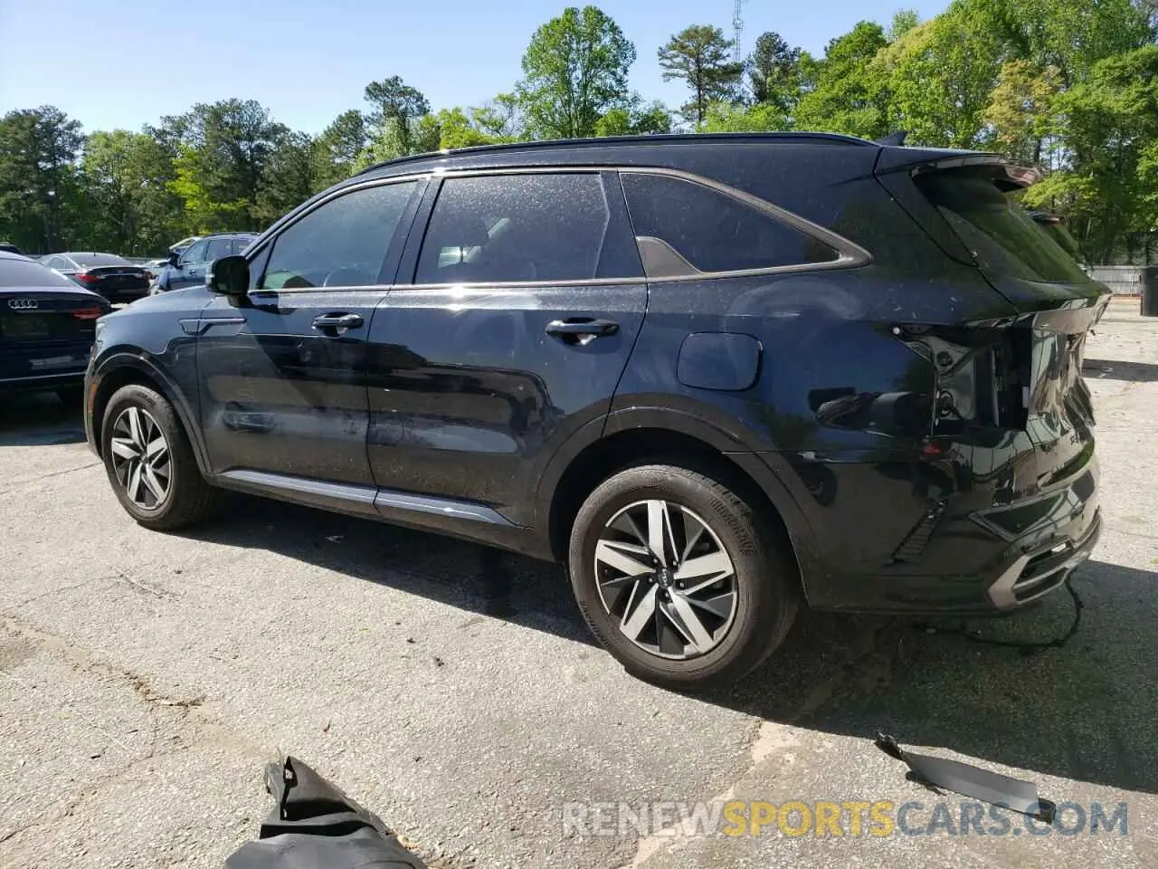 2 Photograph of a damaged car 5XYRL4LC8NG126135 KIA SORENTO 2022