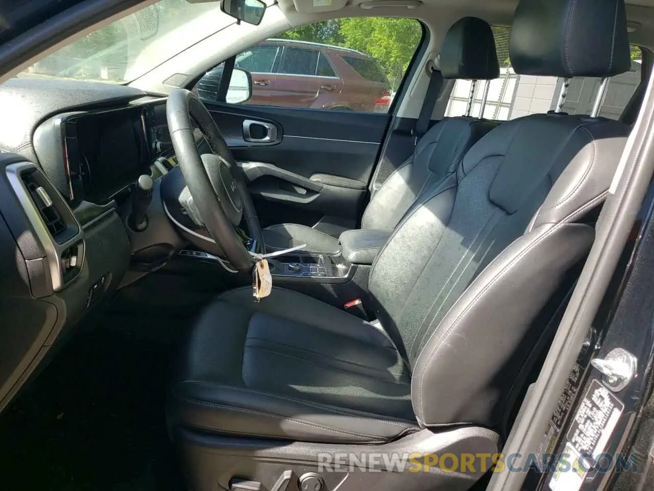 7 Photograph of a damaged car 5XYRL4LC8NG126135 KIA SORENTO 2022