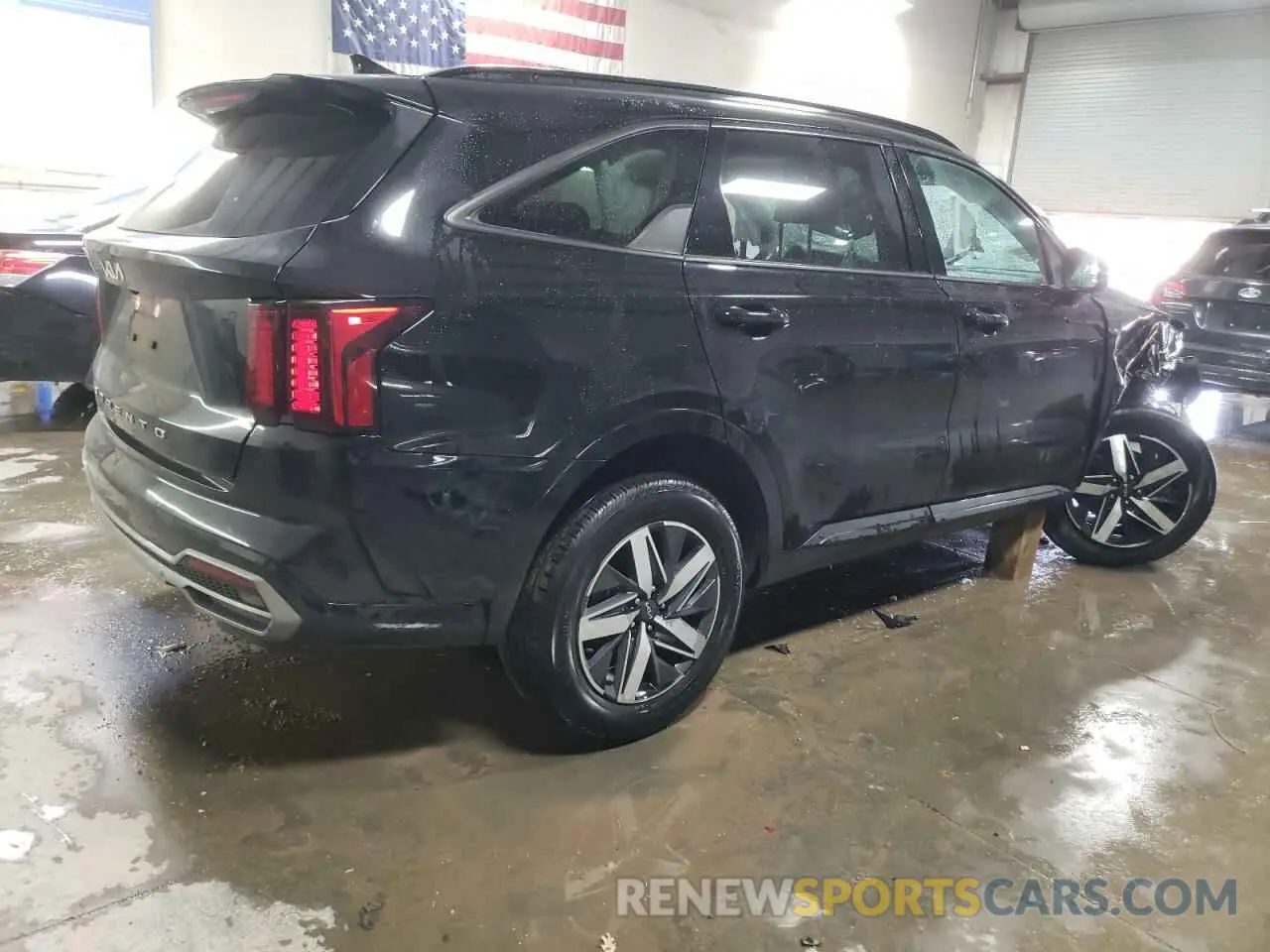 3 Photograph of a damaged car 5XYRL4LC9NG087328 KIA SORENTO 2022