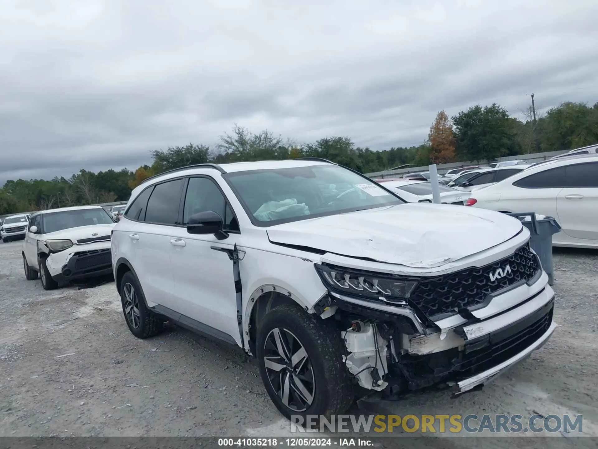 1 Photograph of a damaged car 5XYRL4LCXNG151117 KIA SORENTO 2022
