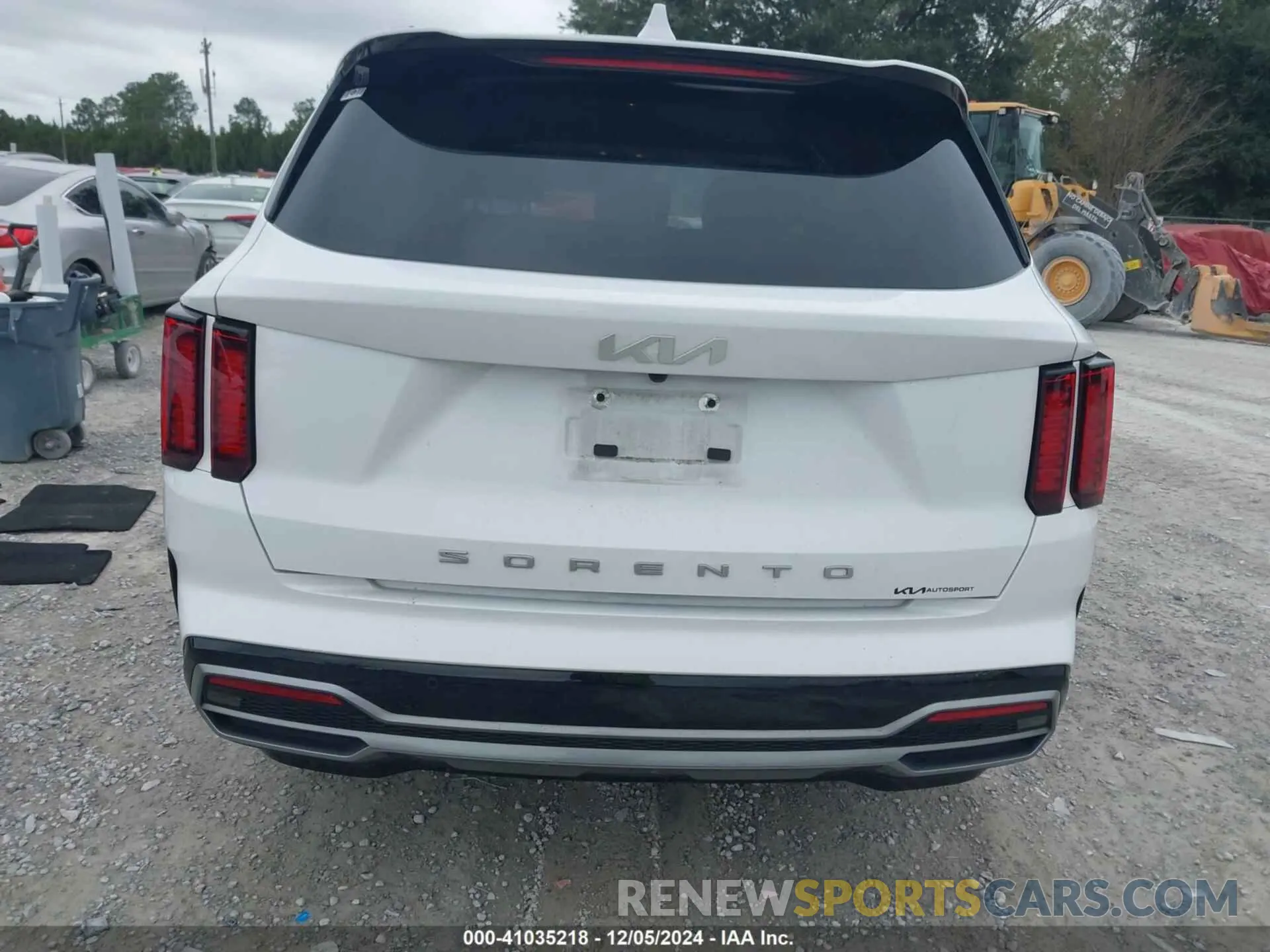 16 Photograph of a damaged car 5XYRL4LCXNG151117 KIA SORENTO 2022