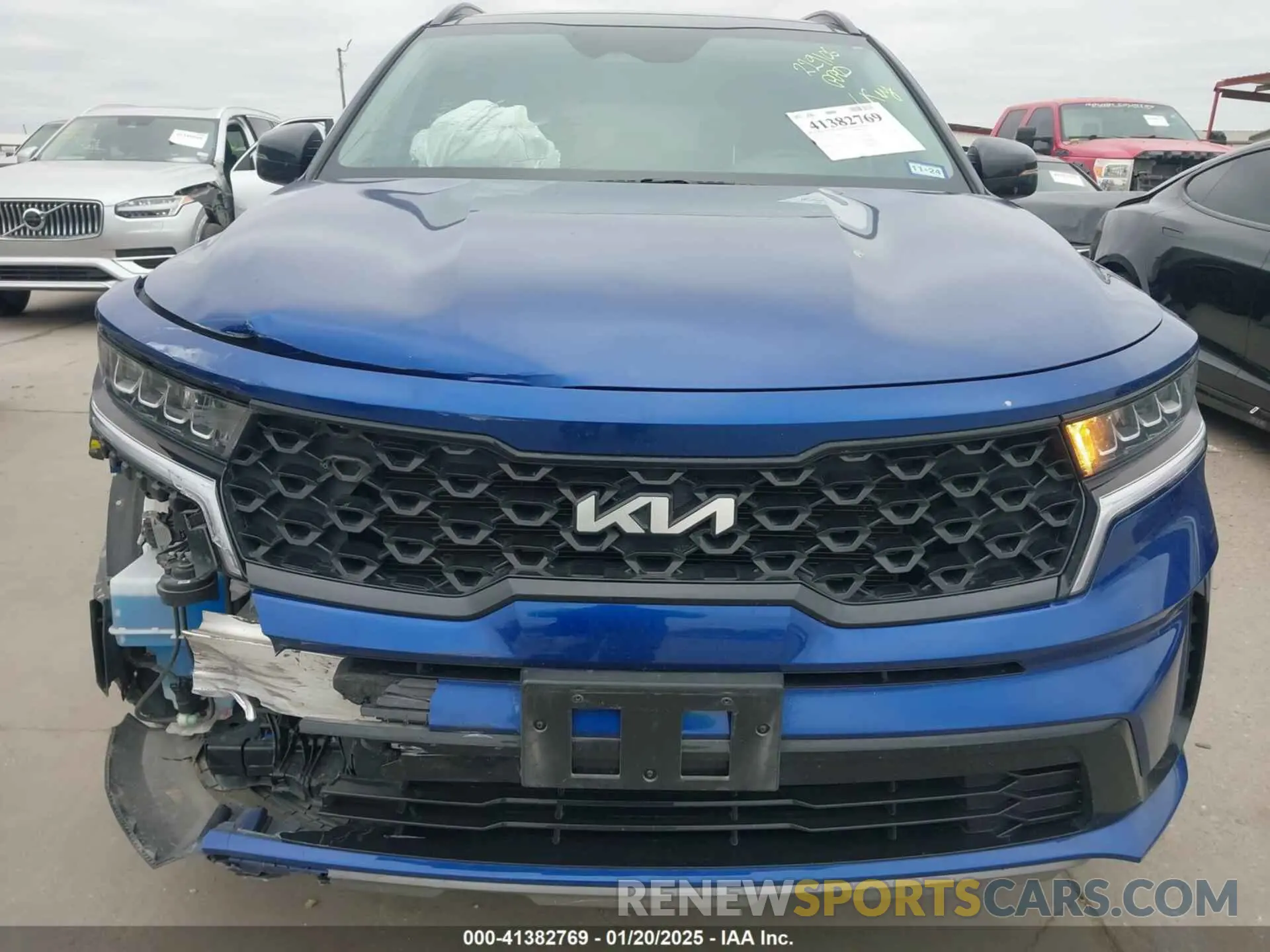 6 Photograph of a damaged car 5XYRL4LCXNG159816 KIA SORENTO 2022