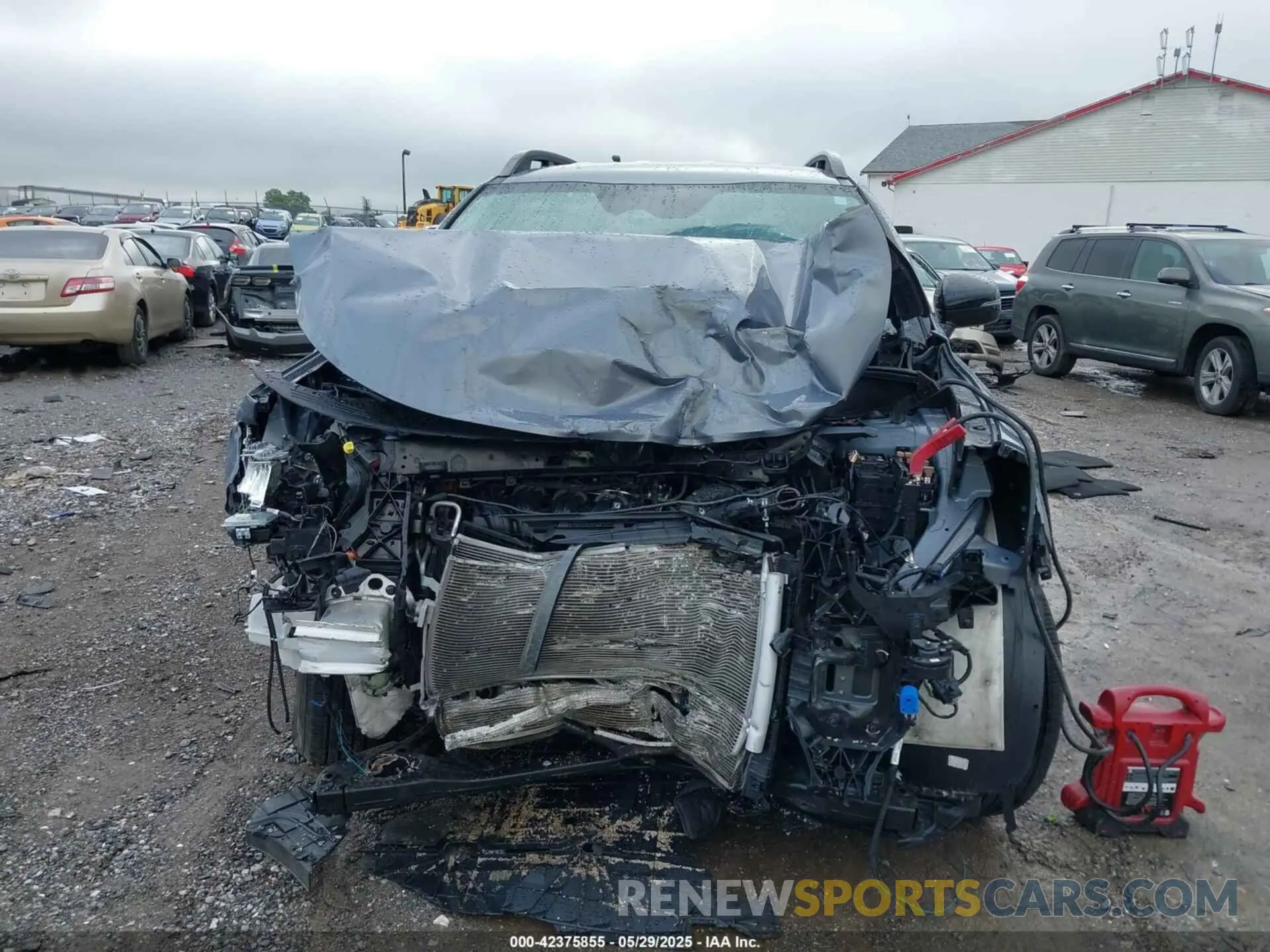 13 Photograph of a damaged car 5XYRLDLC1NG085105 KIA SORENTO 2022