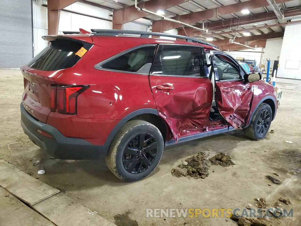 3 Photograph of a damaged car 5XYRLDLC1NG085136 KIA SORENTO 2022