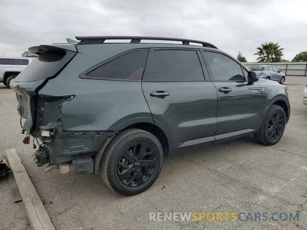 3 Photograph of a damaged car 5XYRLDLC2NG094265 KIA SORENTO 2022