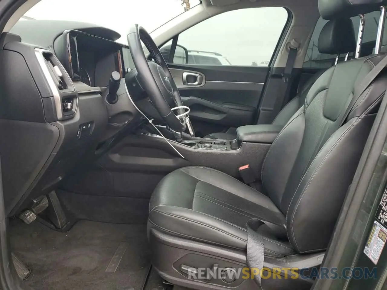 7 Photograph of a damaged car 5XYRLDLC2NG094265 KIA SORENTO 2022