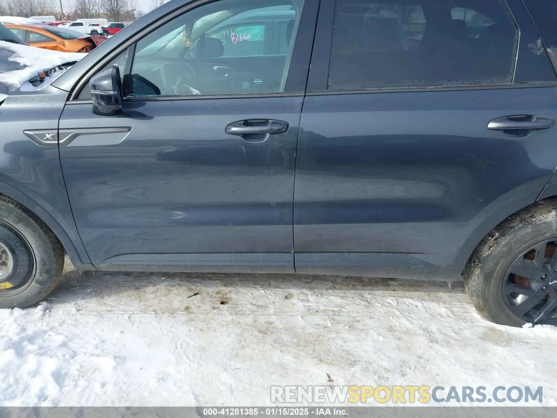 15 Photograph of a damaged car 5XYRLDLC2NG157333 KIA SORENTO 2022