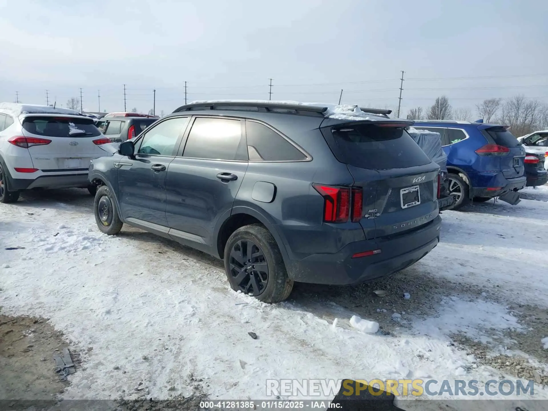 3 Photograph of a damaged car 5XYRLDLC2NG157333 KIA SORENTO 2022