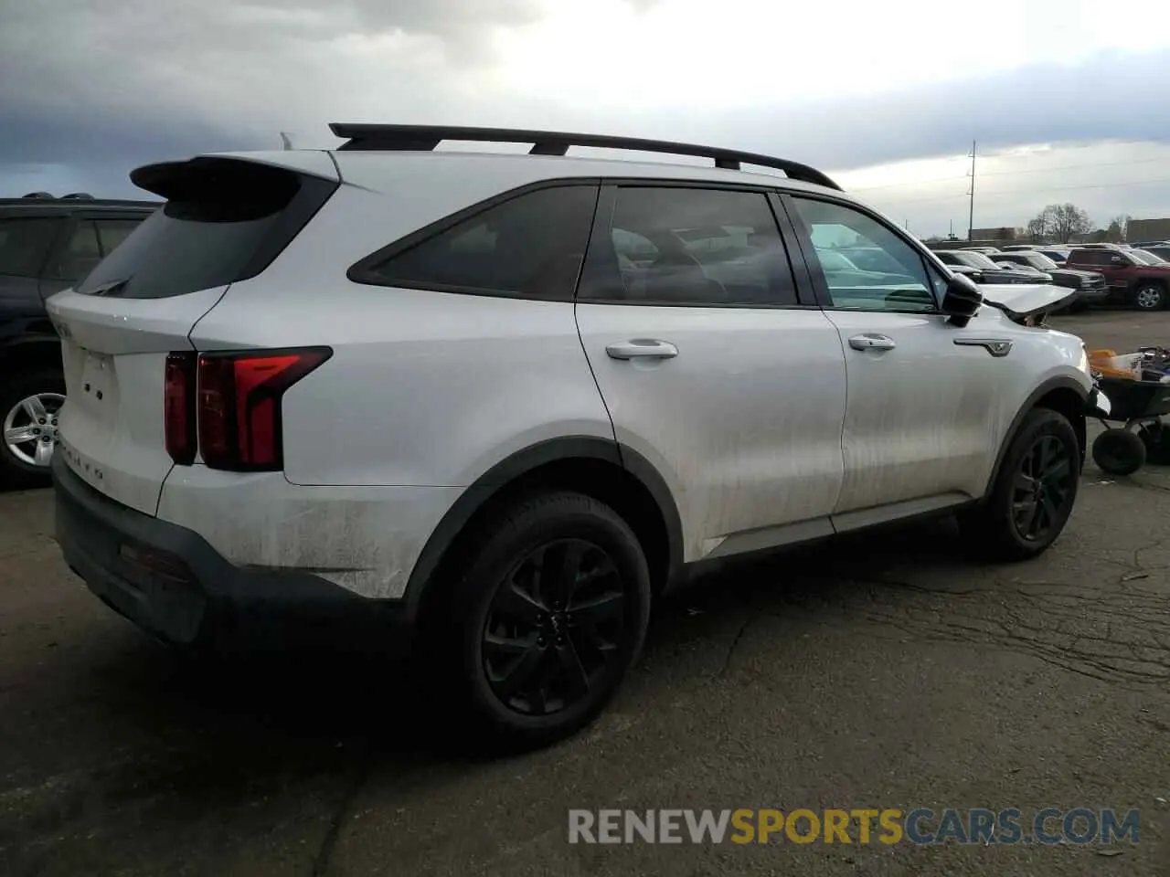 3 Photograph of a damaged car 5XYRLDLC2NG159938 KIA SORENTO 2022