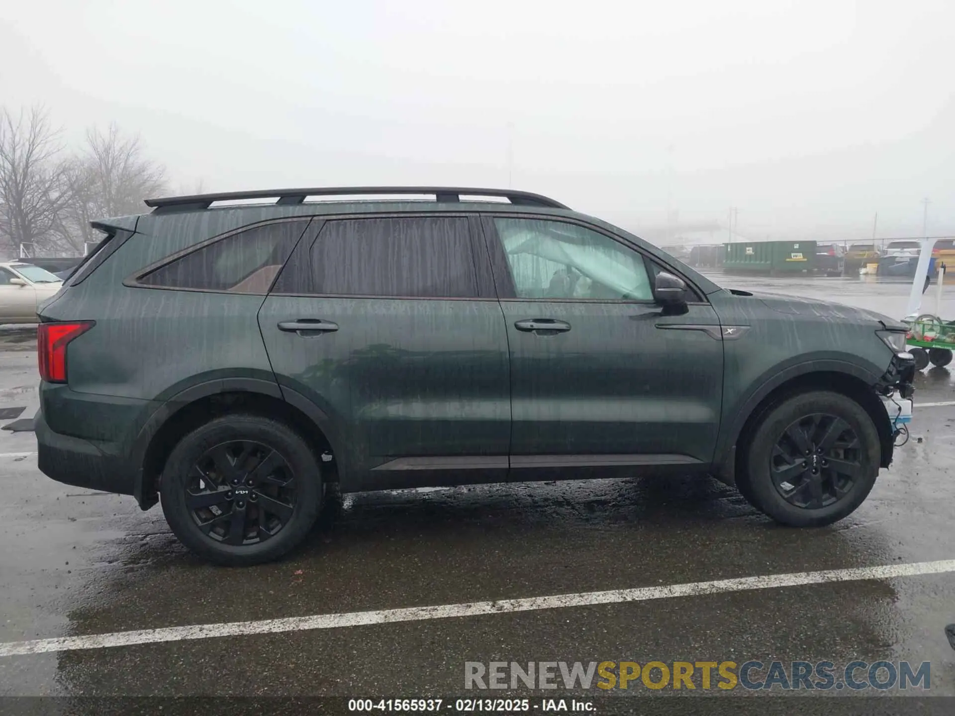 13 Photograph of a damaged car 5XYRLDLC2NG161723 KIA SORENTO 2022