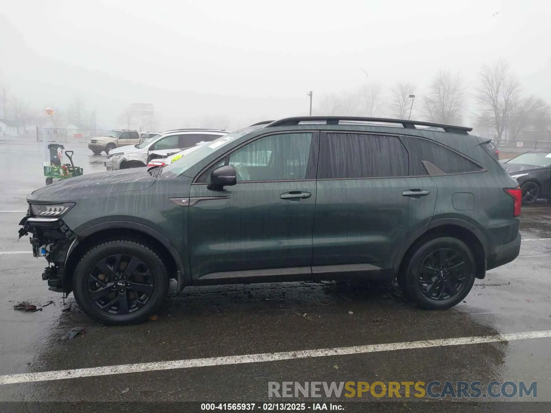 14 Photograph of a damaged car 5XYRLDLC2NG161723 KIA SORENTO 2022