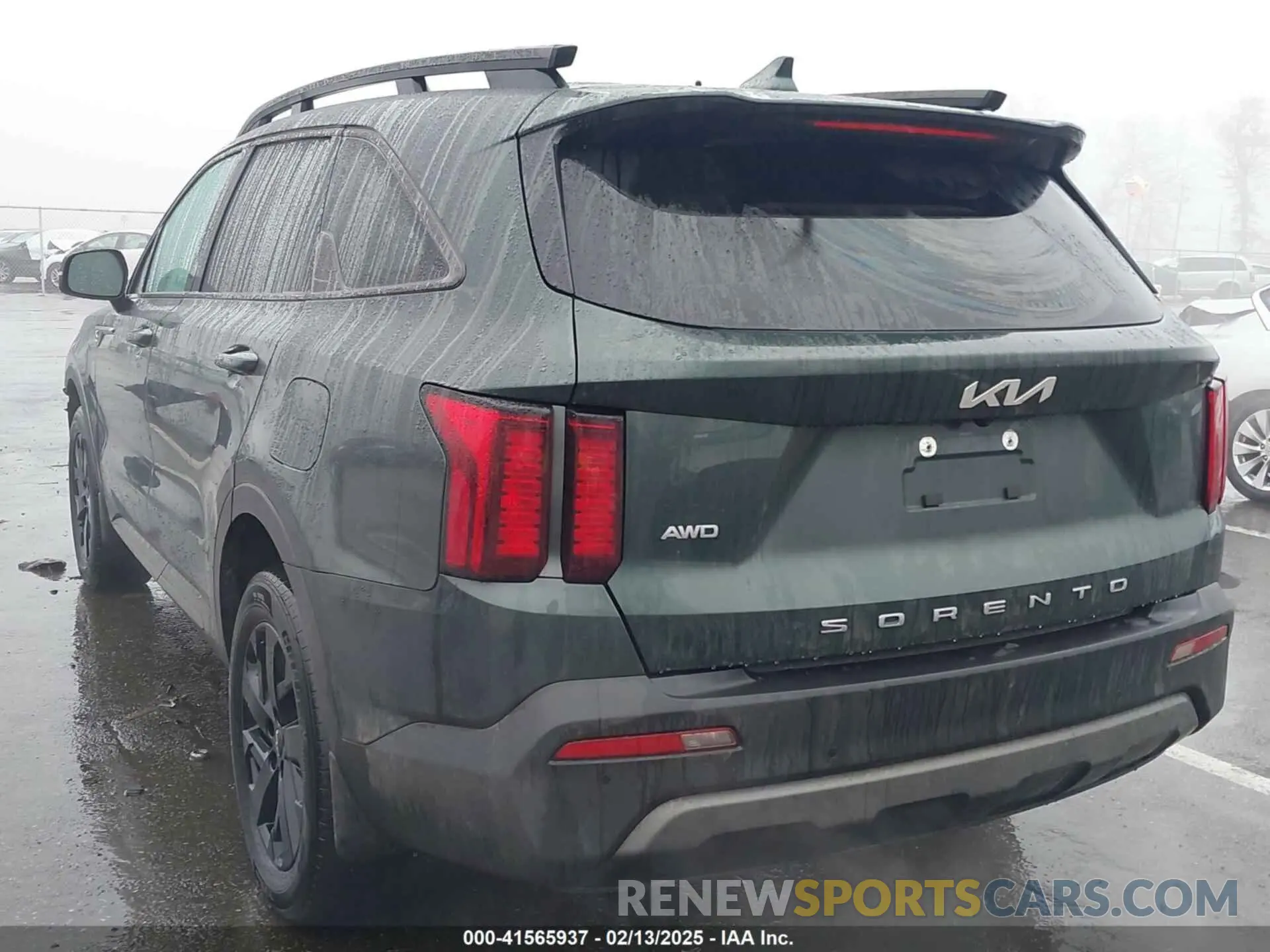 3 Photograph of a damaged car 5XYRLDLC2NG161723 KIA SORENTO 2022