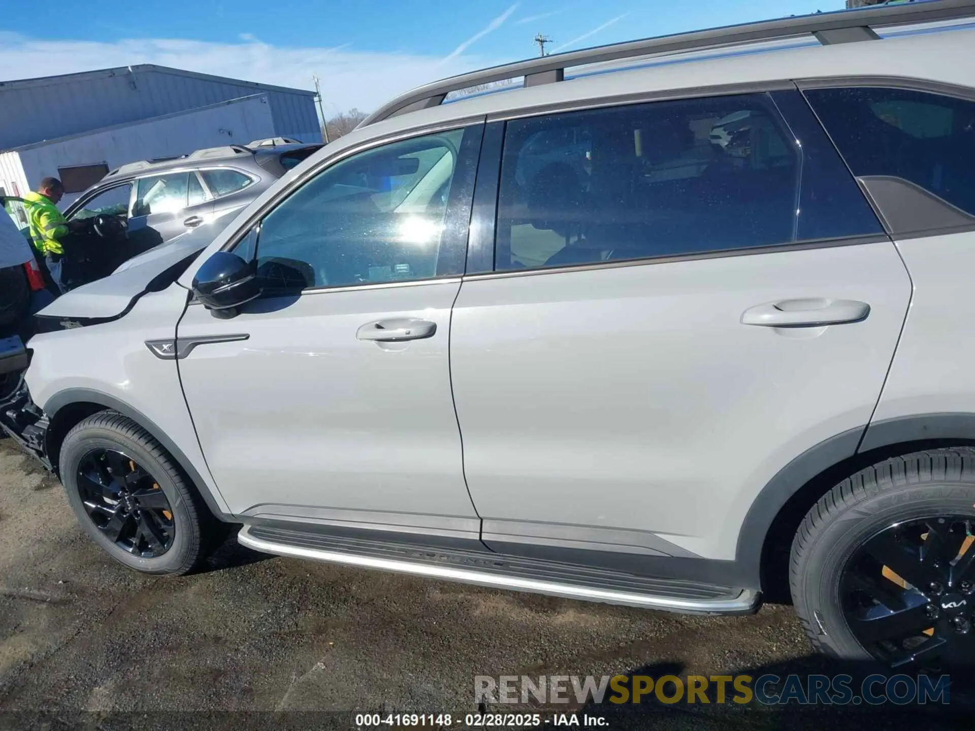 14 Photograph of a damaged car 5XYRLDLC5NG119949 KIA SORENTO 2022