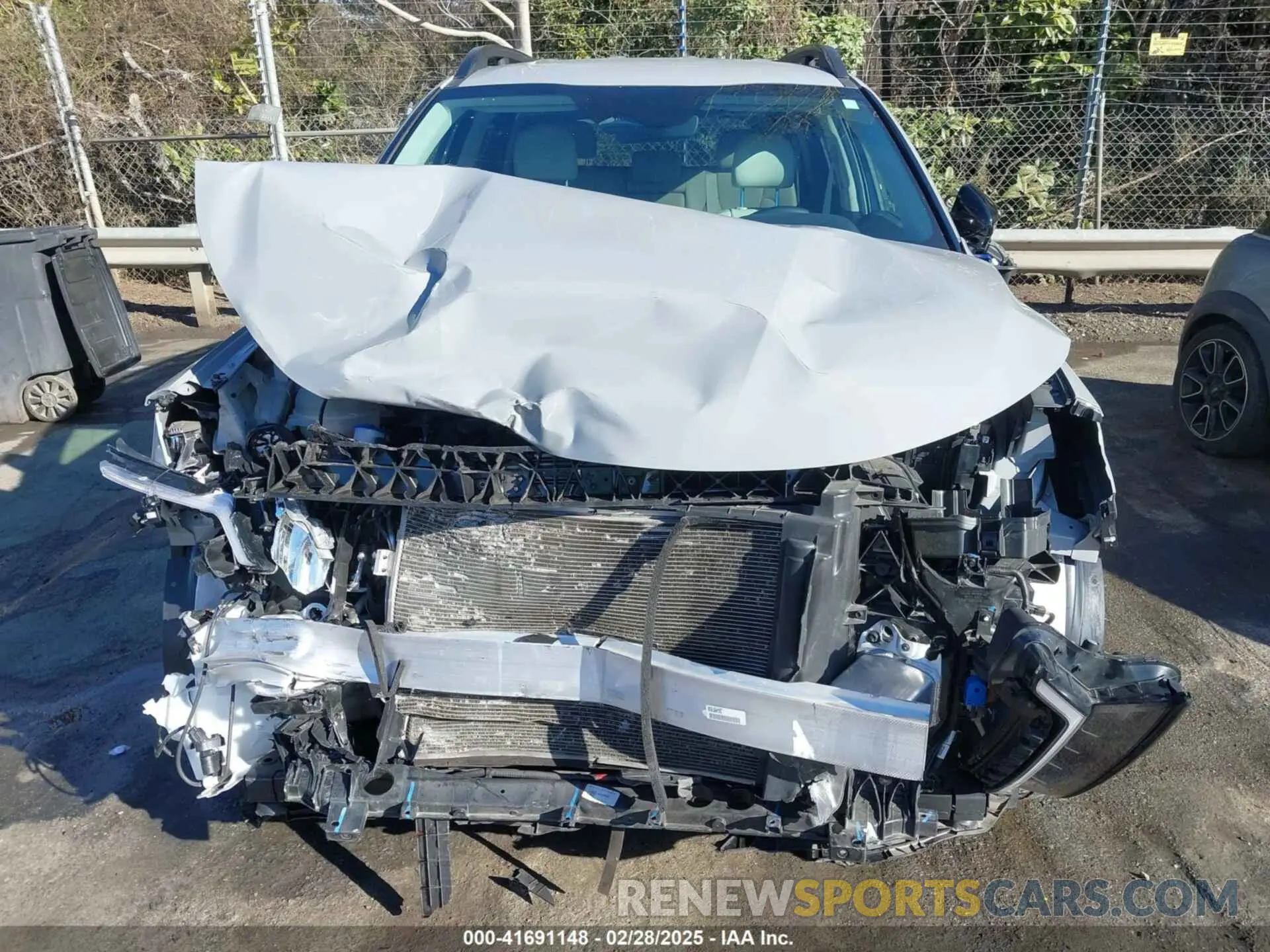 6 Photograph of a damaged car 5XYRLDLC5NG119949 KIA SORENTO 2022