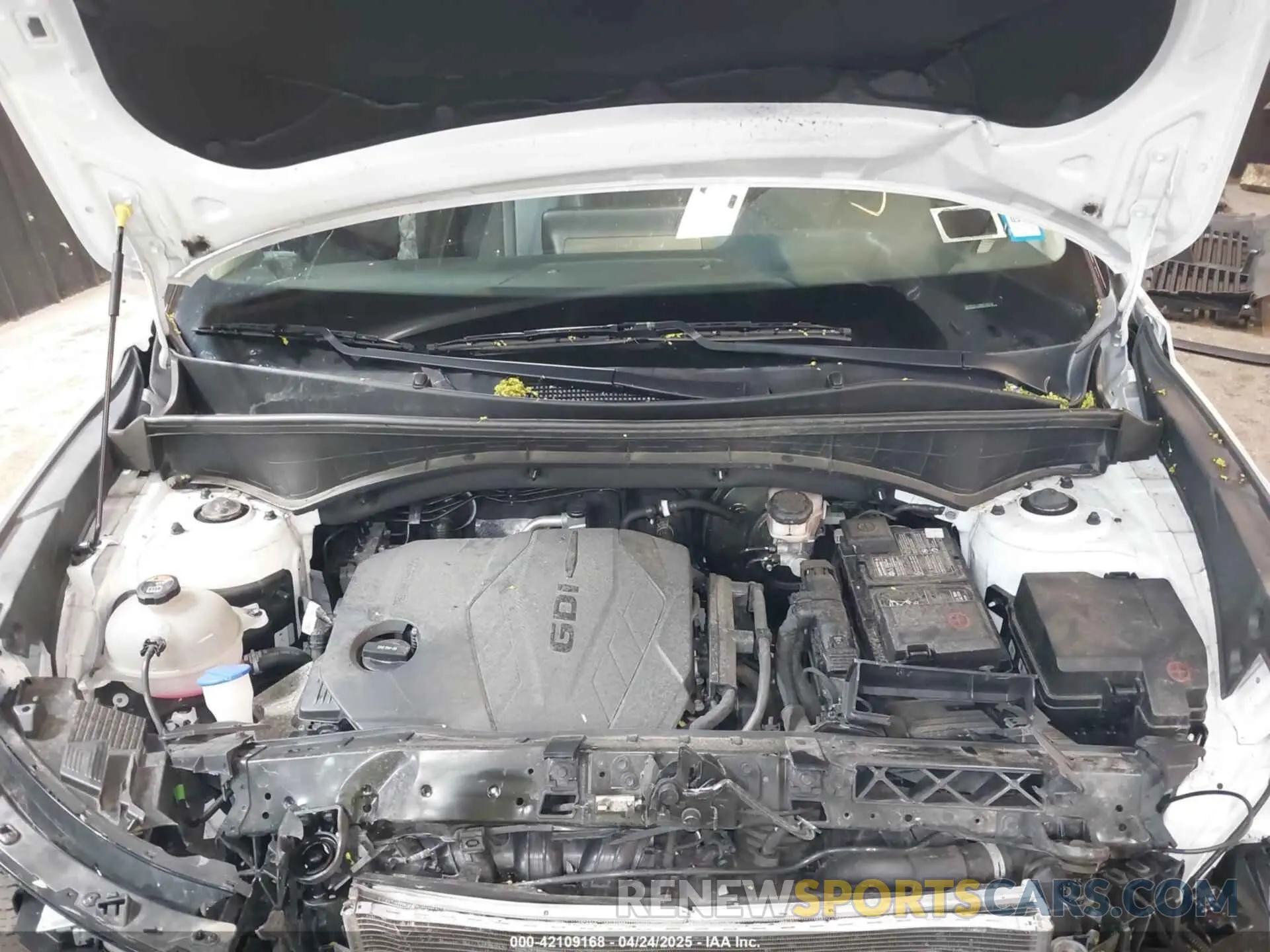 10 Photograph of a damaged car 5XYRLDLC9NG118254 KIA SORENTO 2022