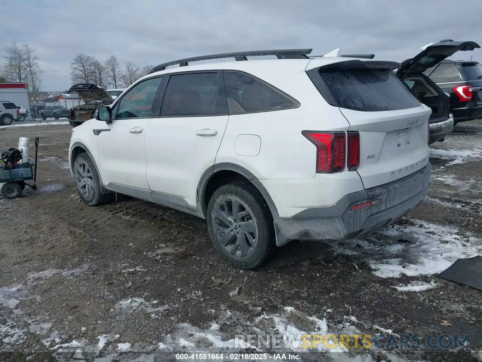 3 Photograph of a damaged car 5XYRLDLCXNG150954 KIA SORENTO 2022