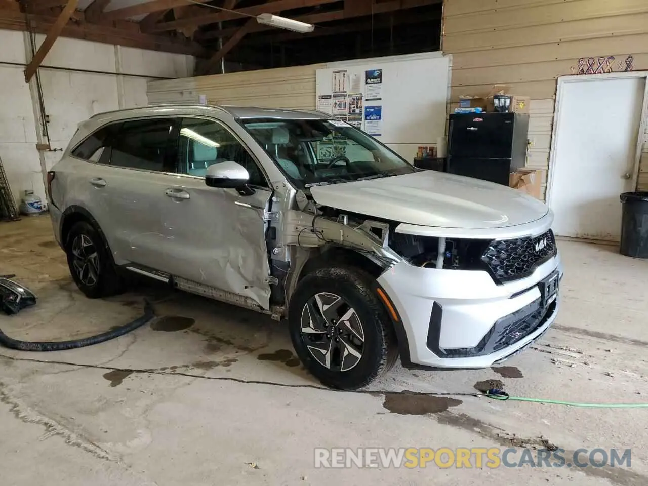 4 Photograph of a damaged car KNDRGDLG1N5112951 KIA SORENTO 2022