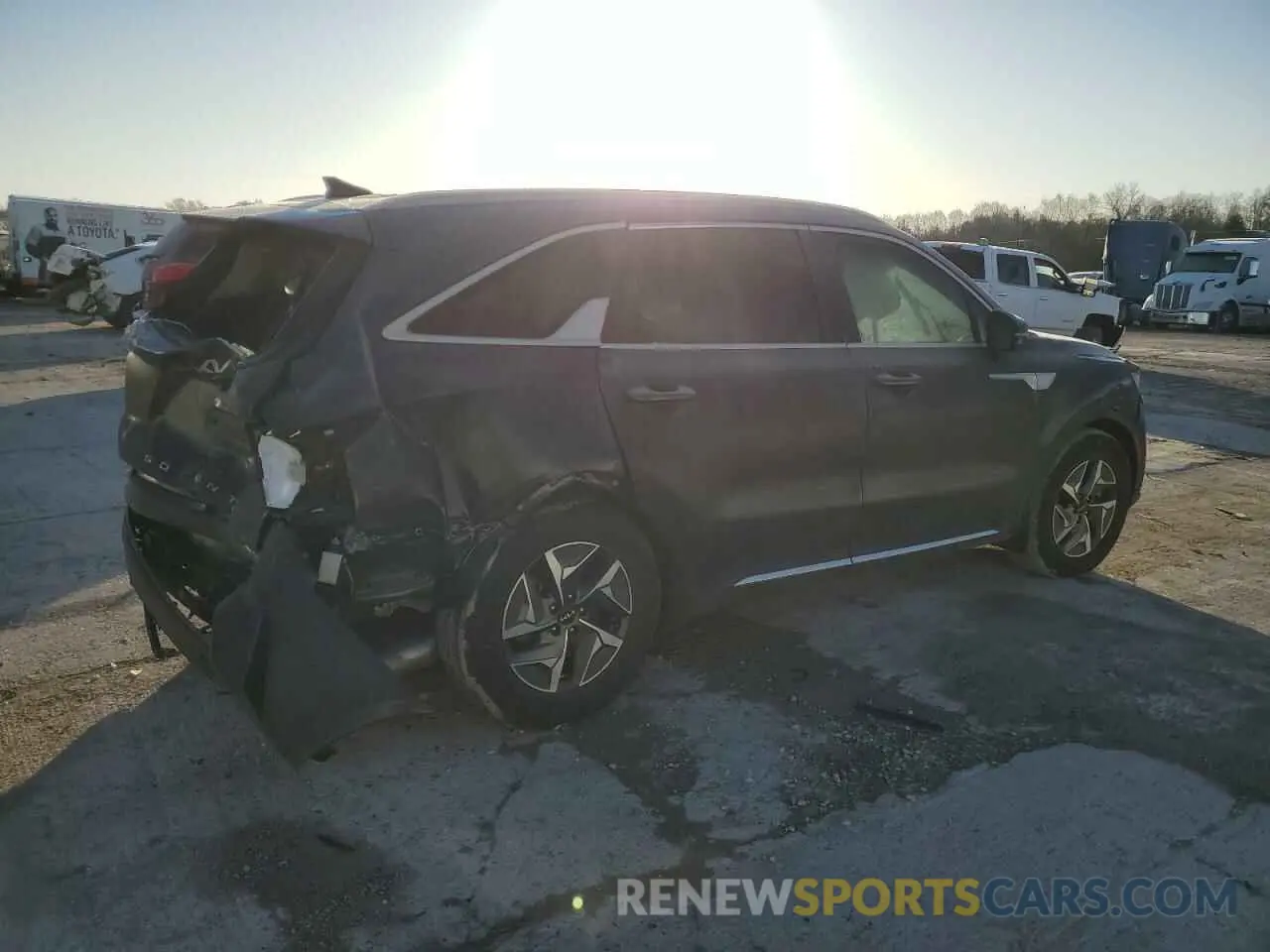 3 Photograph of a damaged car KNDRH4LG2N5069086 KIA SORENTO 2022