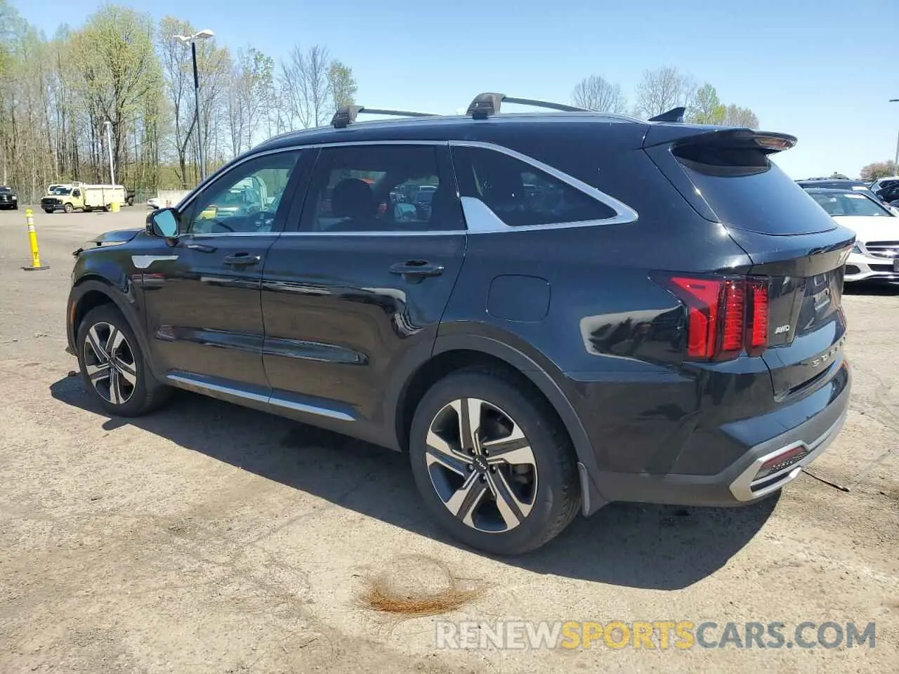2 Photograph of a damaged car KNDRHDLG0N5097811 KIA SORENTO 2022