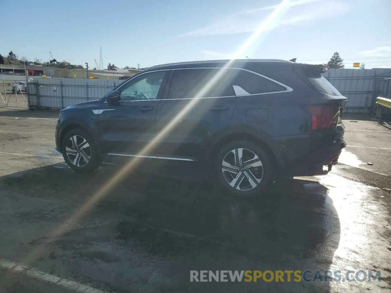 2 Photograph of a damaged car KNDRJDLH2N5066928 KIA SORENTO 2022