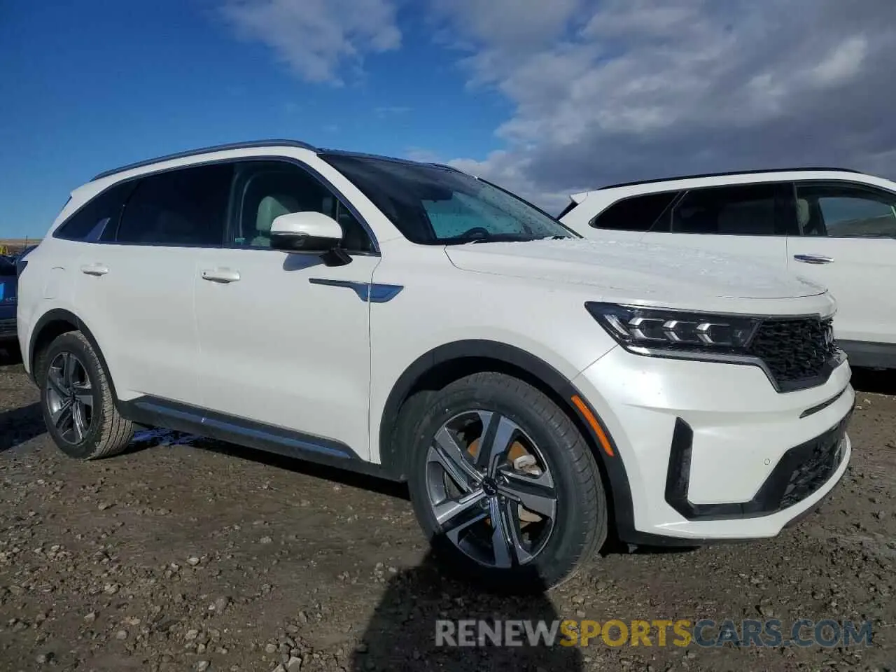 4 Photograph of a damaged car KNDRJDLH2N5072387 KIA SORENTO 2022