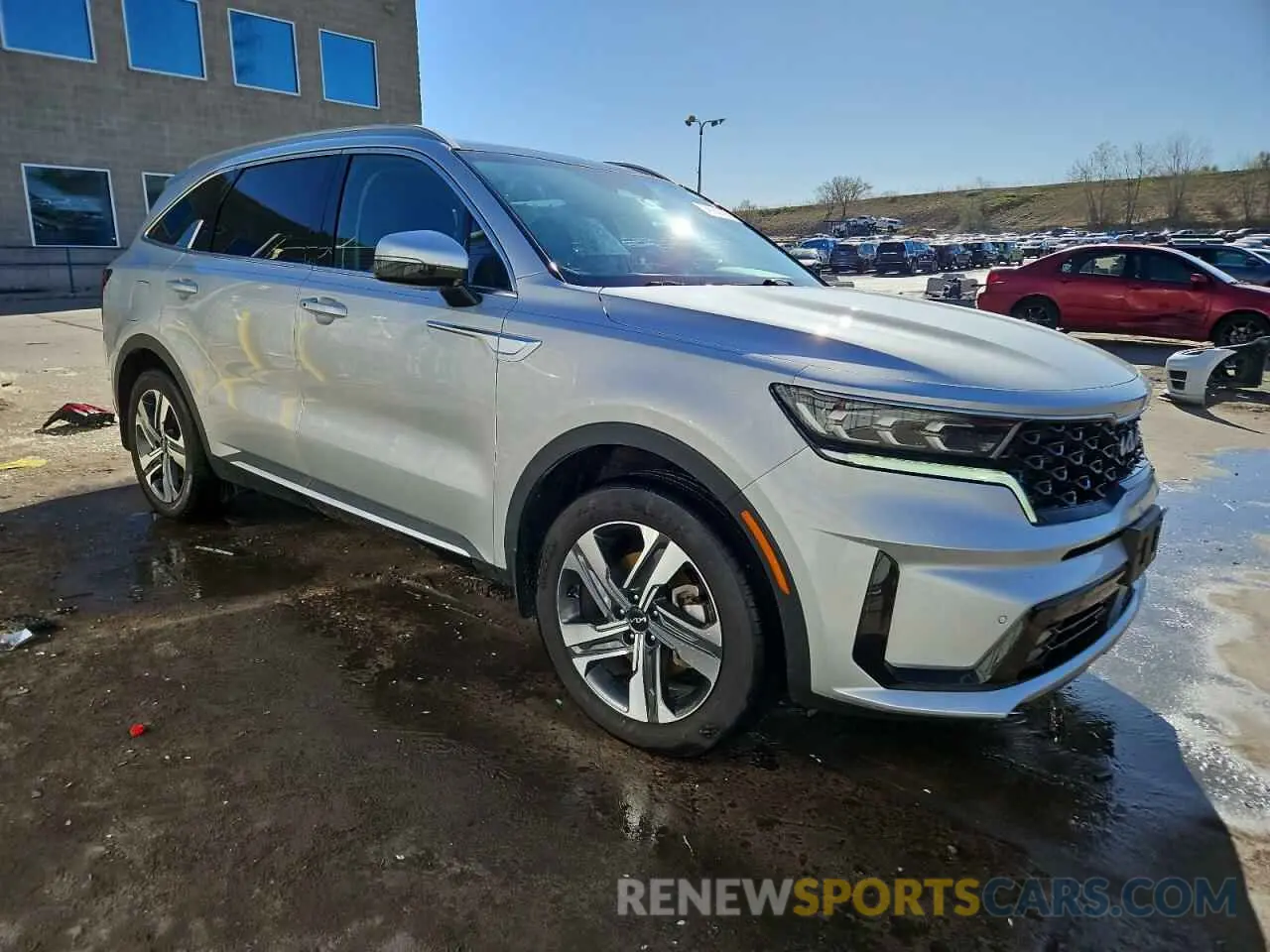 4 Photograph of a damaged car KNDRJDLH8N5077982 KIA SORENTO 2022