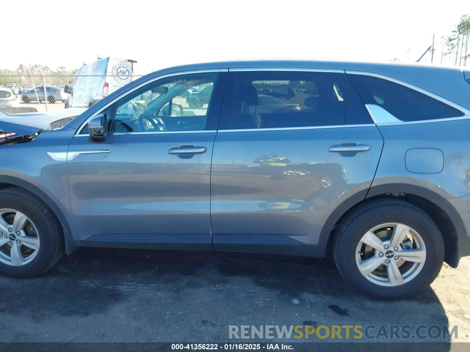 14 Photograph of a damaged car 5XYRG4LC1PG231221 KIA SORENTO 2023