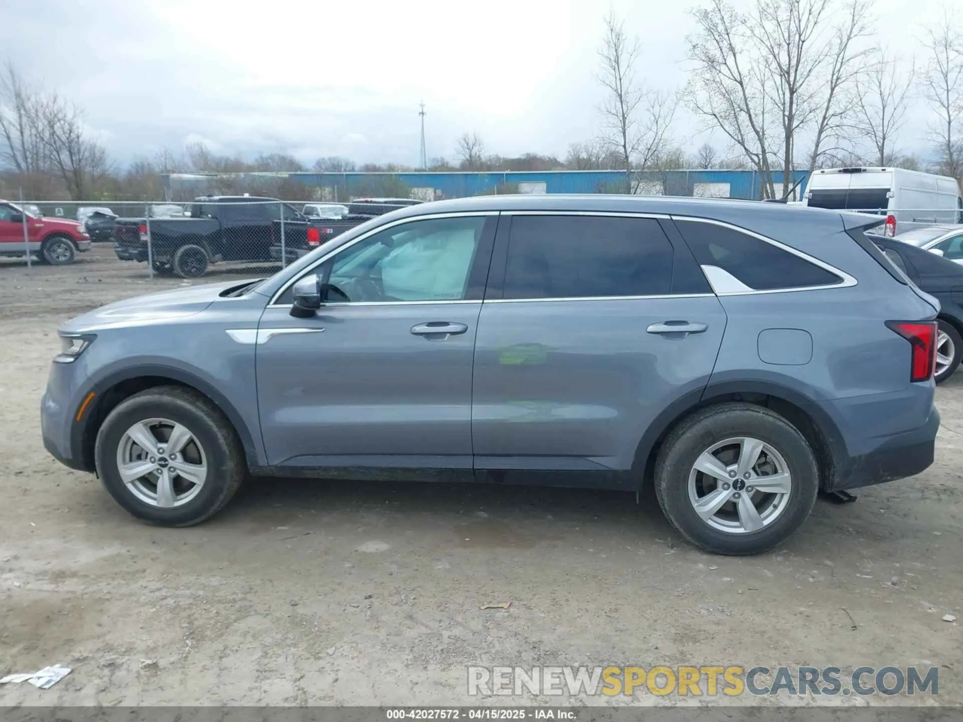 14 Photograph of a damaged car 5XYRG4LC2PG171112 KIA SORENTO 2023