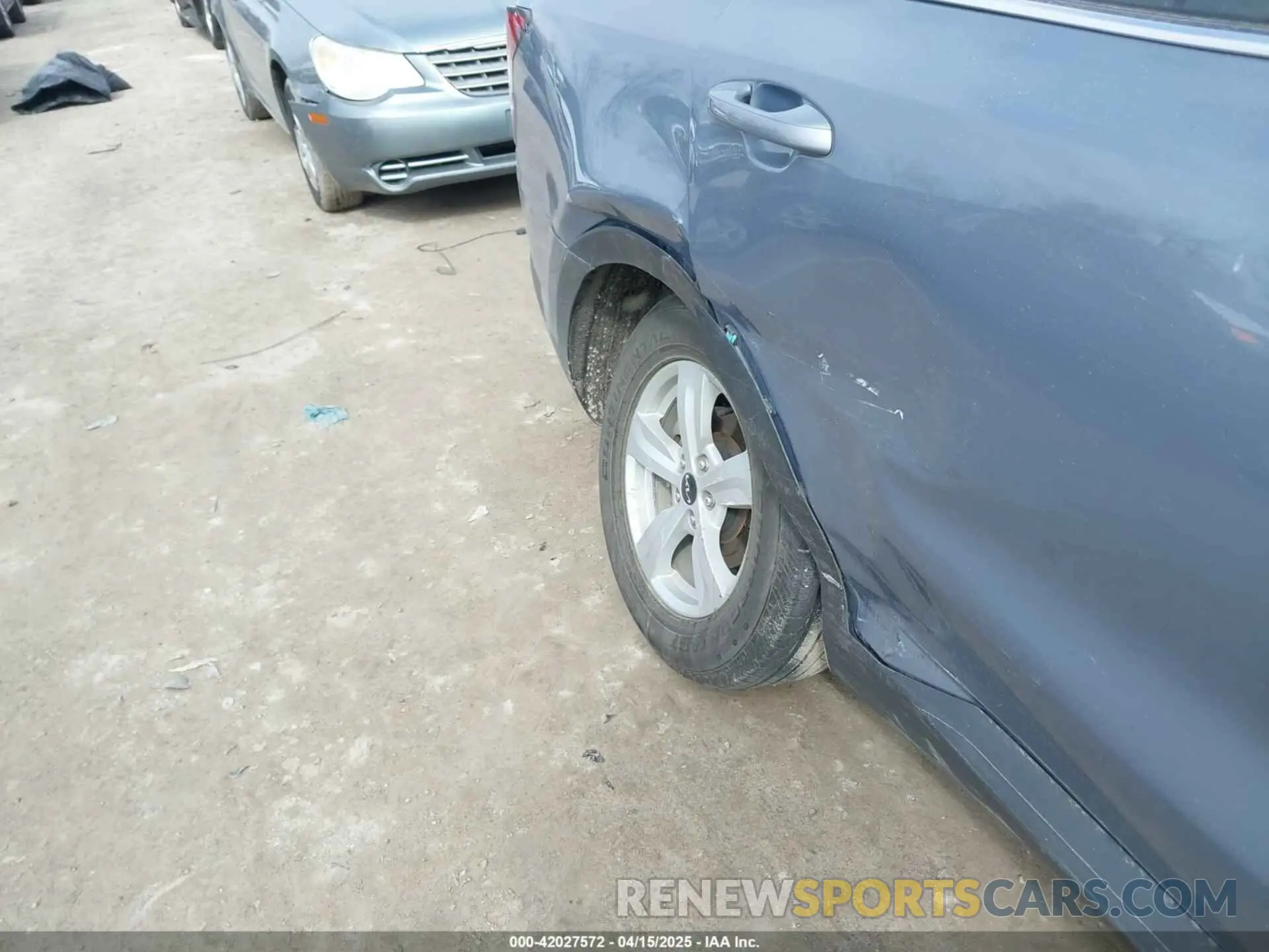 6 Photograph of a damaged car 5XYRG4LC2PG171112 KIA SORENTO 2023