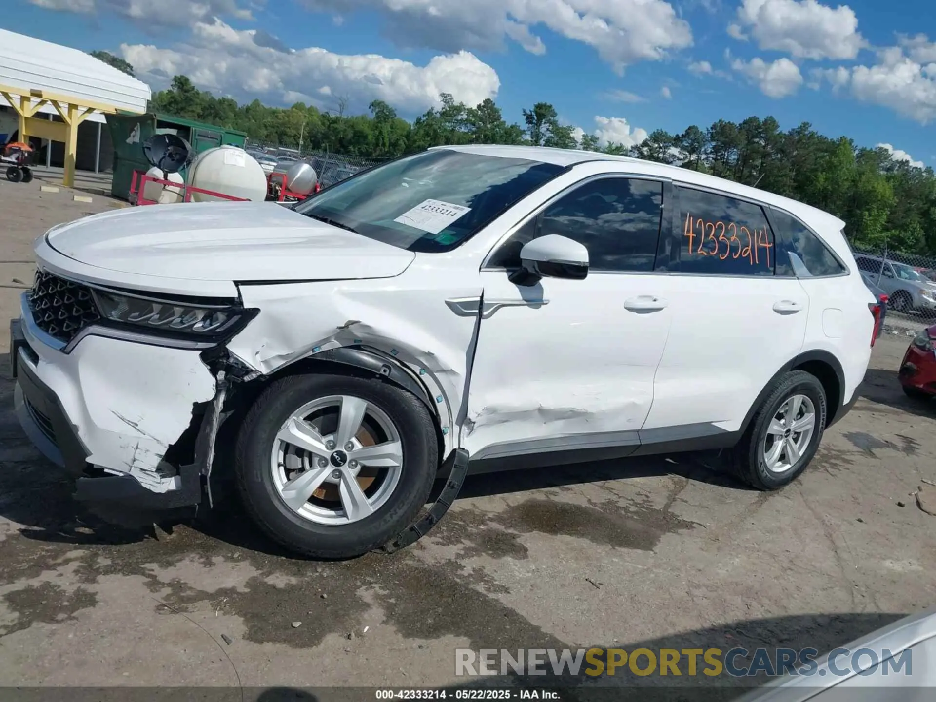 14 Photograph of a damaged car 5XYRG4LC3PG215392 KIA SORENTO 2023