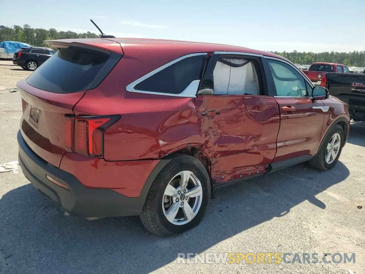 3 Photograph of a damaged car 5XYRG4LC5PG199941 KIA SORENTO 2023