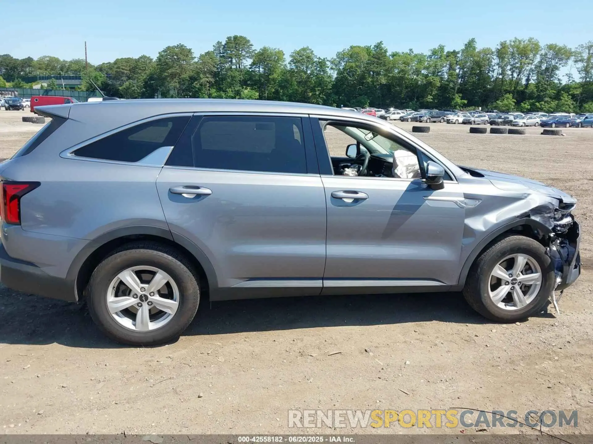 13 Photograph of a damaged car 5XYRG4LC5PG225941 KIA SORENTO 2023
