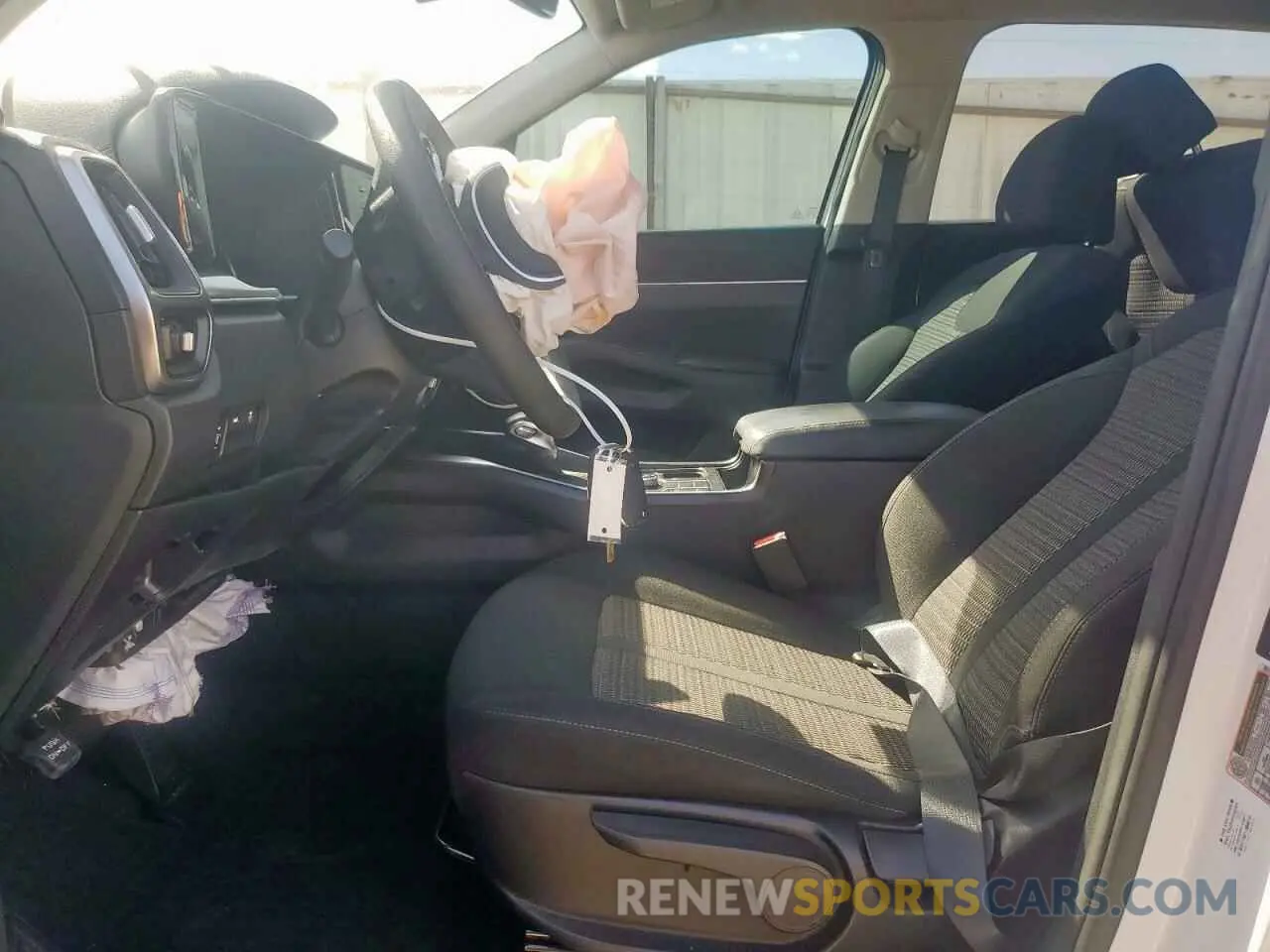 7 Photograph of a damaged car 5XYRG4LC7PG179481 KIA SORENTO 2023