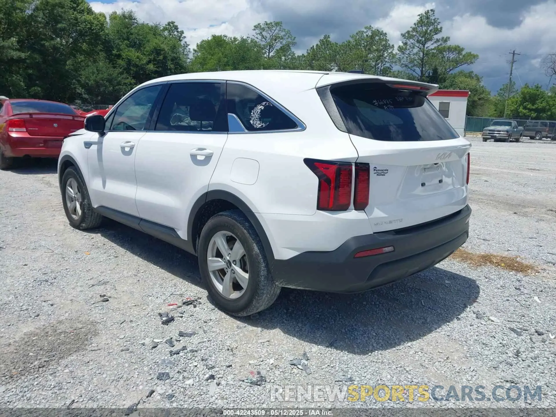 3 Photograph of a damaged car 5XYRG4LC7PG208106 KIA SORENTO 2023