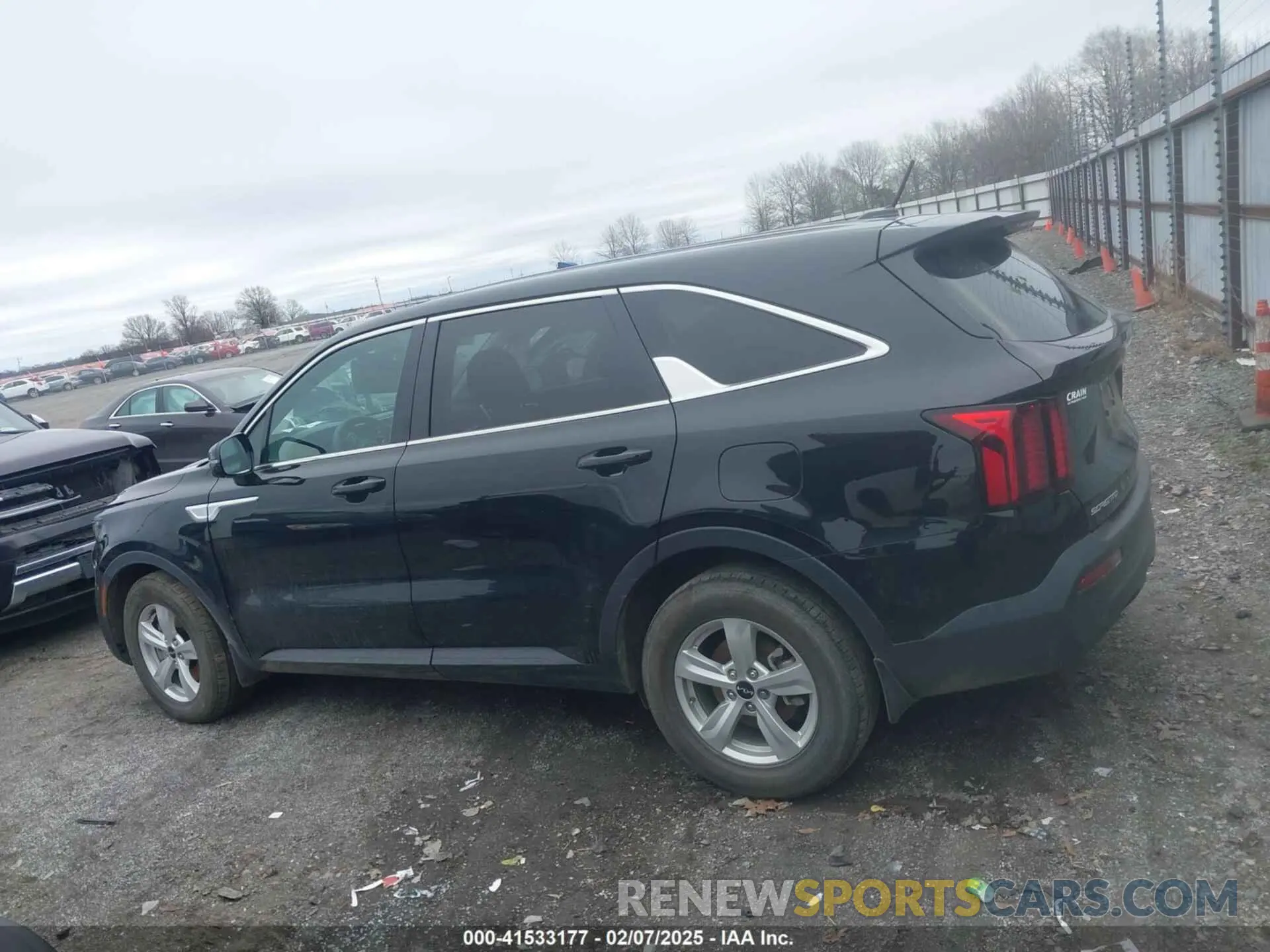 14 Photograph of a damaged car 5XYRG4LC9PG190174 KIA SORENTO 2023