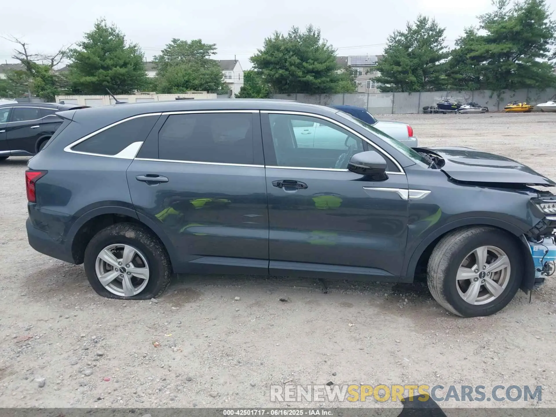 14 Photograph of a damaged car 5XYRG4LCXPG228639 KIA SORENTO 2023