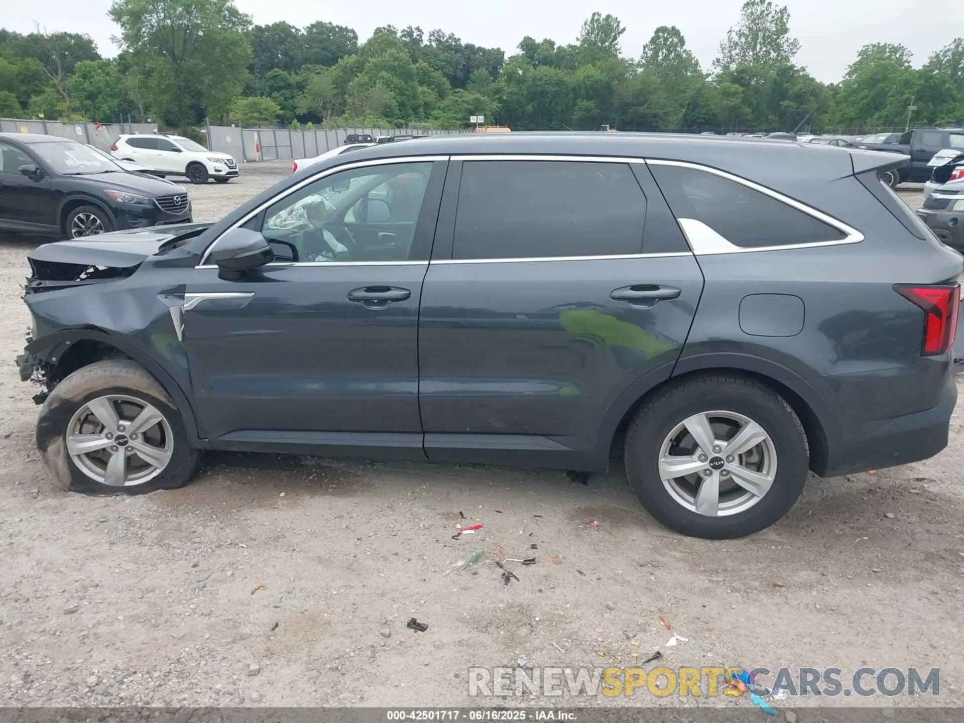 15 Photograph of a damaged car 5XYRG4LCXPG228639 KIA SORENTO 2023
